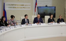 Джамбулат Хатуов: ключевая задача &mdash; загрузить мощности перерабатывающей промышленности отечественным сырьем / Агро-Матик