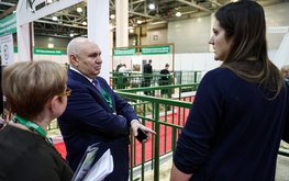 Джамбулат Хатуов обозначил векторы развития российского животноводства на&nbsp;открытии АГРОС 2020 / Агро-Матик
