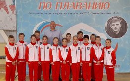 "Агро-Матик" поддержал юных пловцов