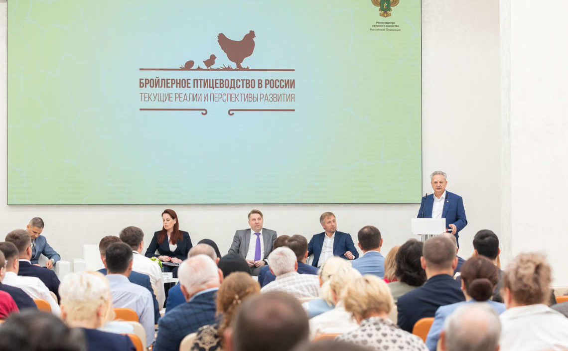 Минсельхоз: Россия полностью обеспечивает потребность в мясе птицы