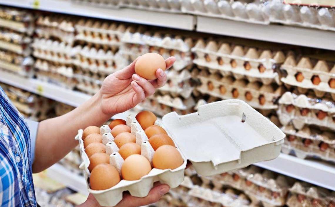 Виктория Абрамченко поручила принять меры для увеличения производства куриного мяса и яиц