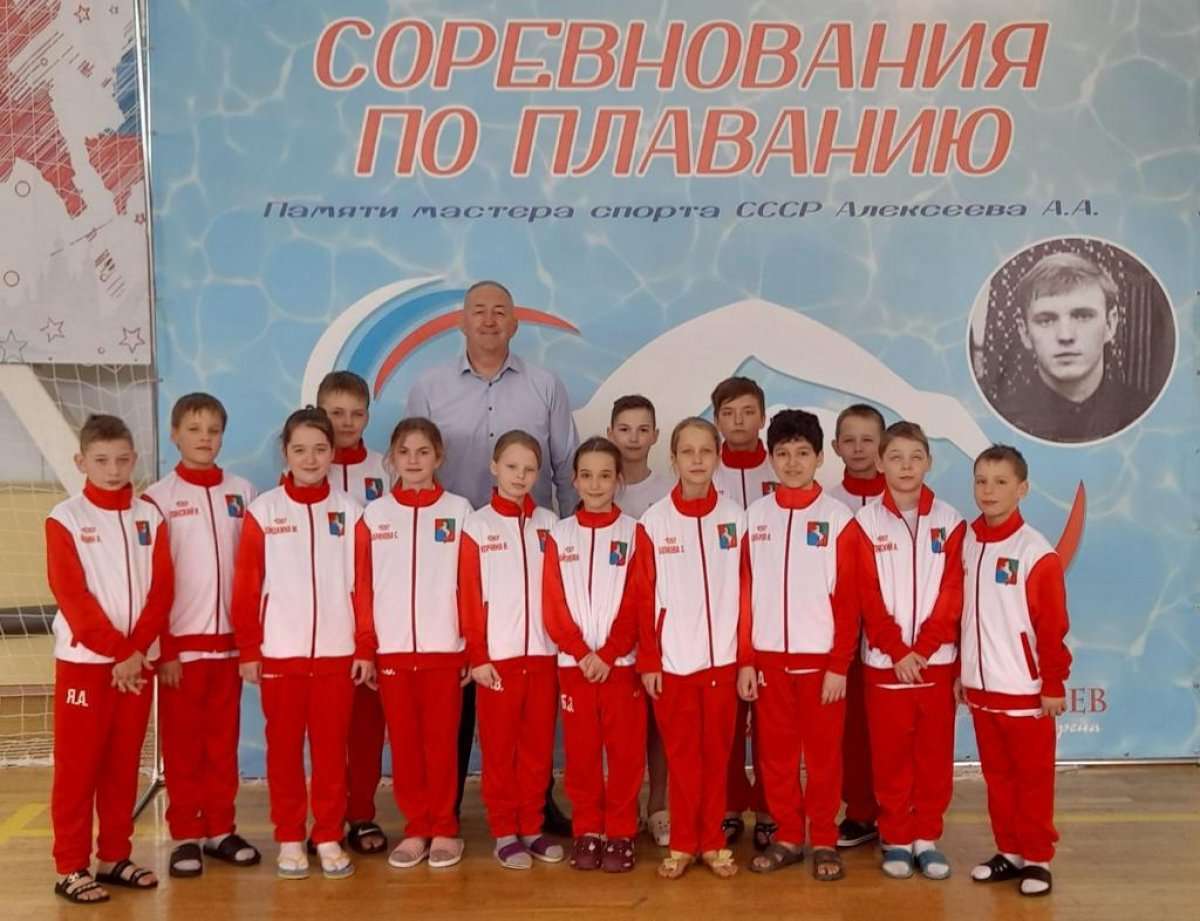 Агро-Матик поддержал юных пловцов